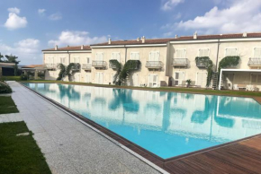 LIKE at HOME n 12 Poolside Garden Apartment